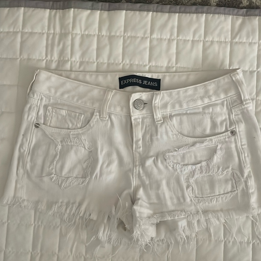 Express cutoff jeans